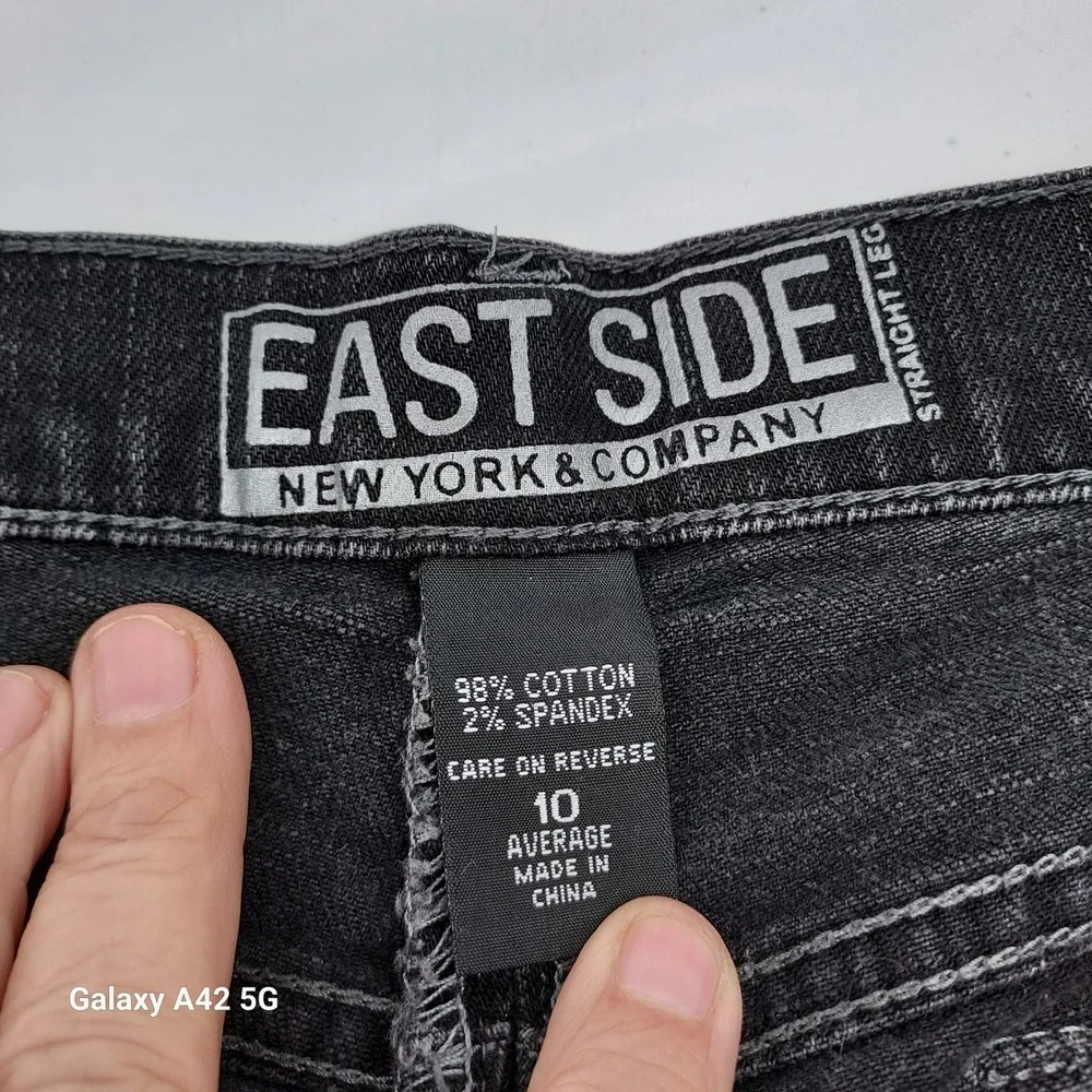 New York & Company East Side Straight Leg Jeans Black Faded Size 10‎ Average